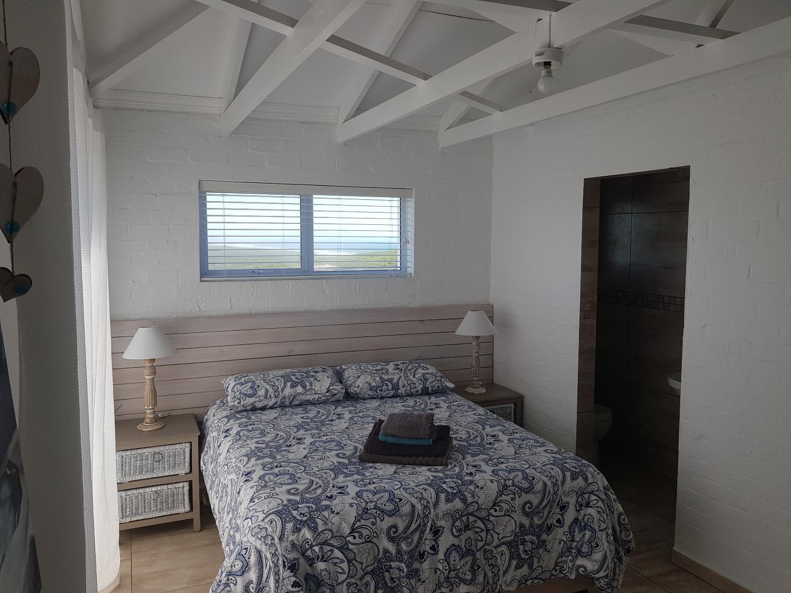 Room 1 — Photo of the whole room