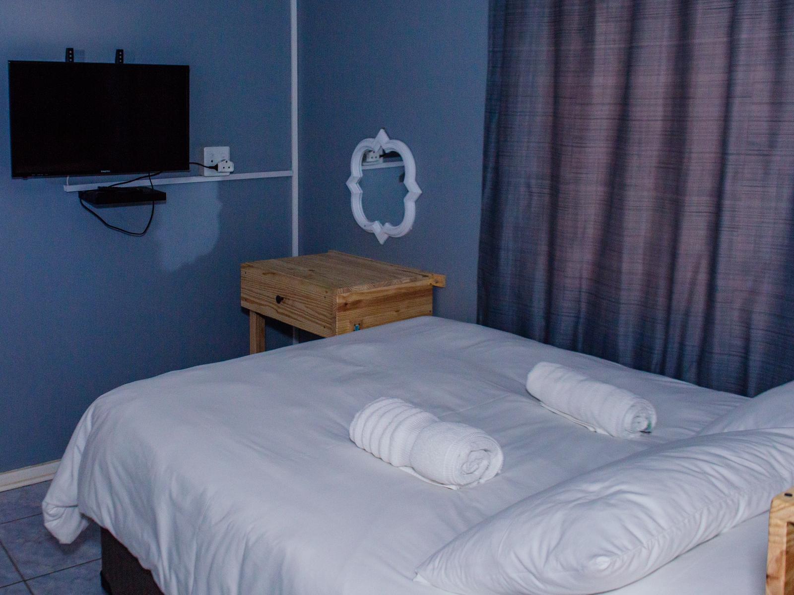 Room 1 — Photo of the whole room