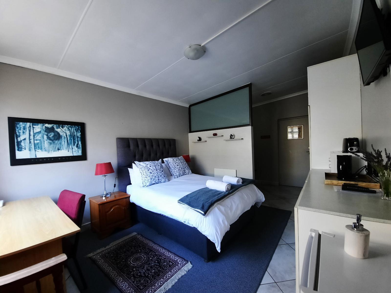 Room 1 — Photo of the whole room