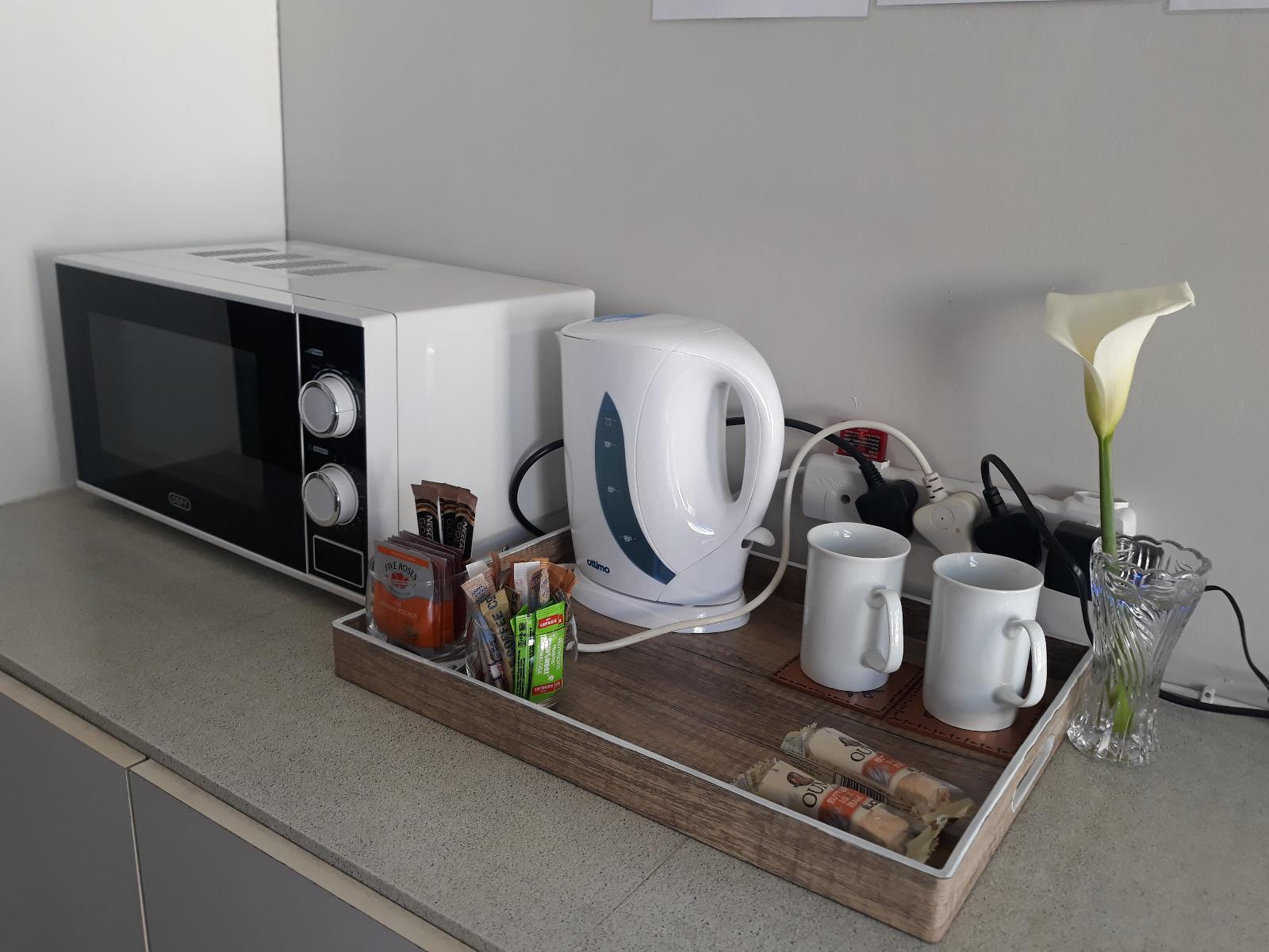 Room 1 — Coffee/tea facilities