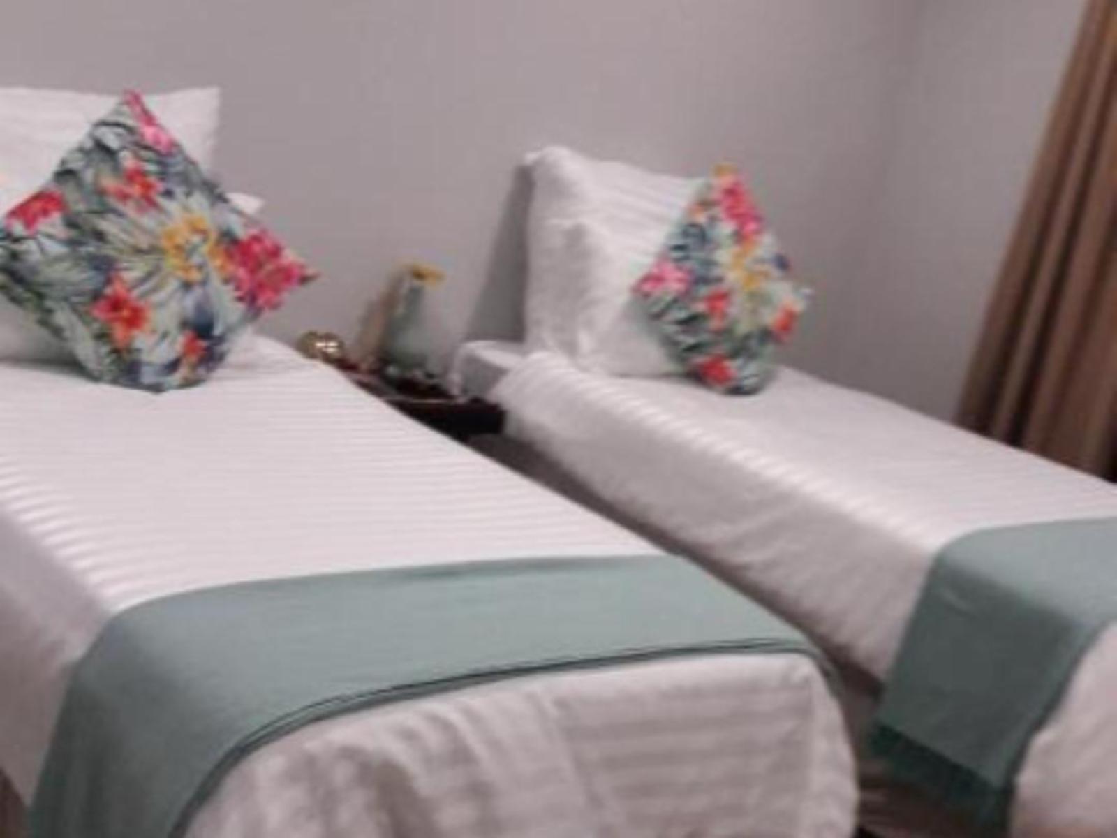 Room 2 — Photo of the whole room