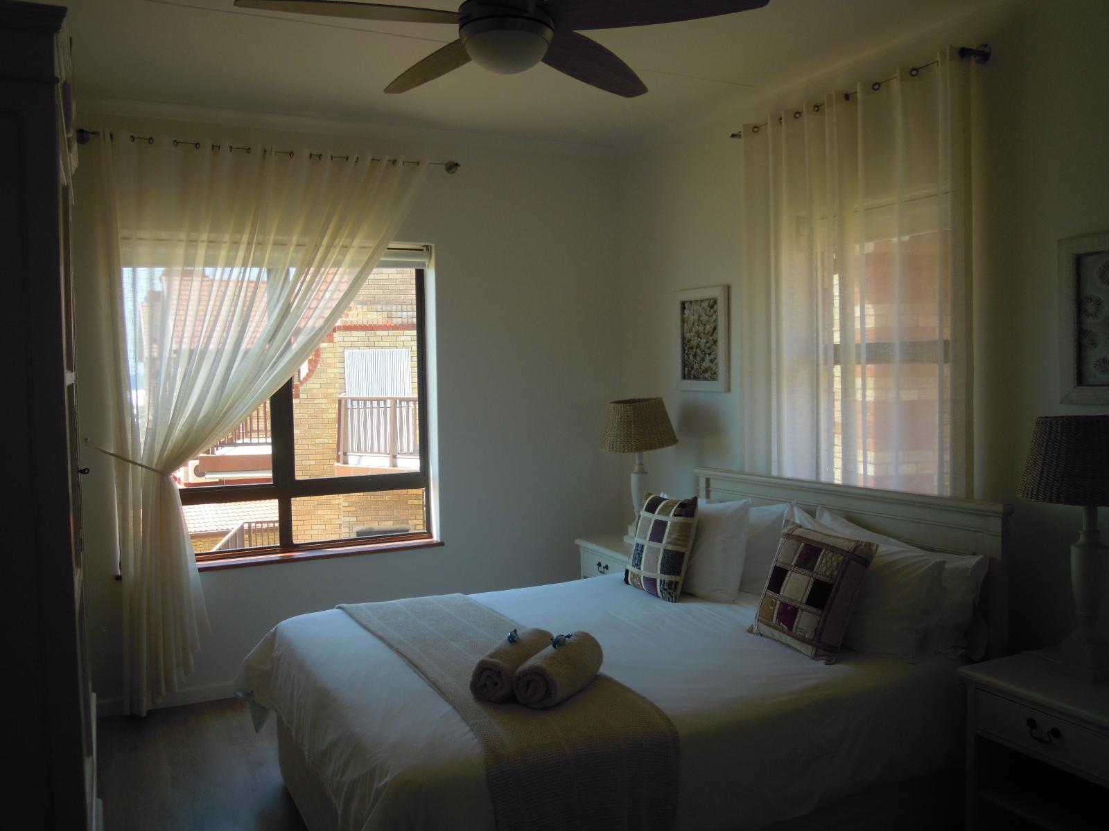Room 4 — Photo of the whole room