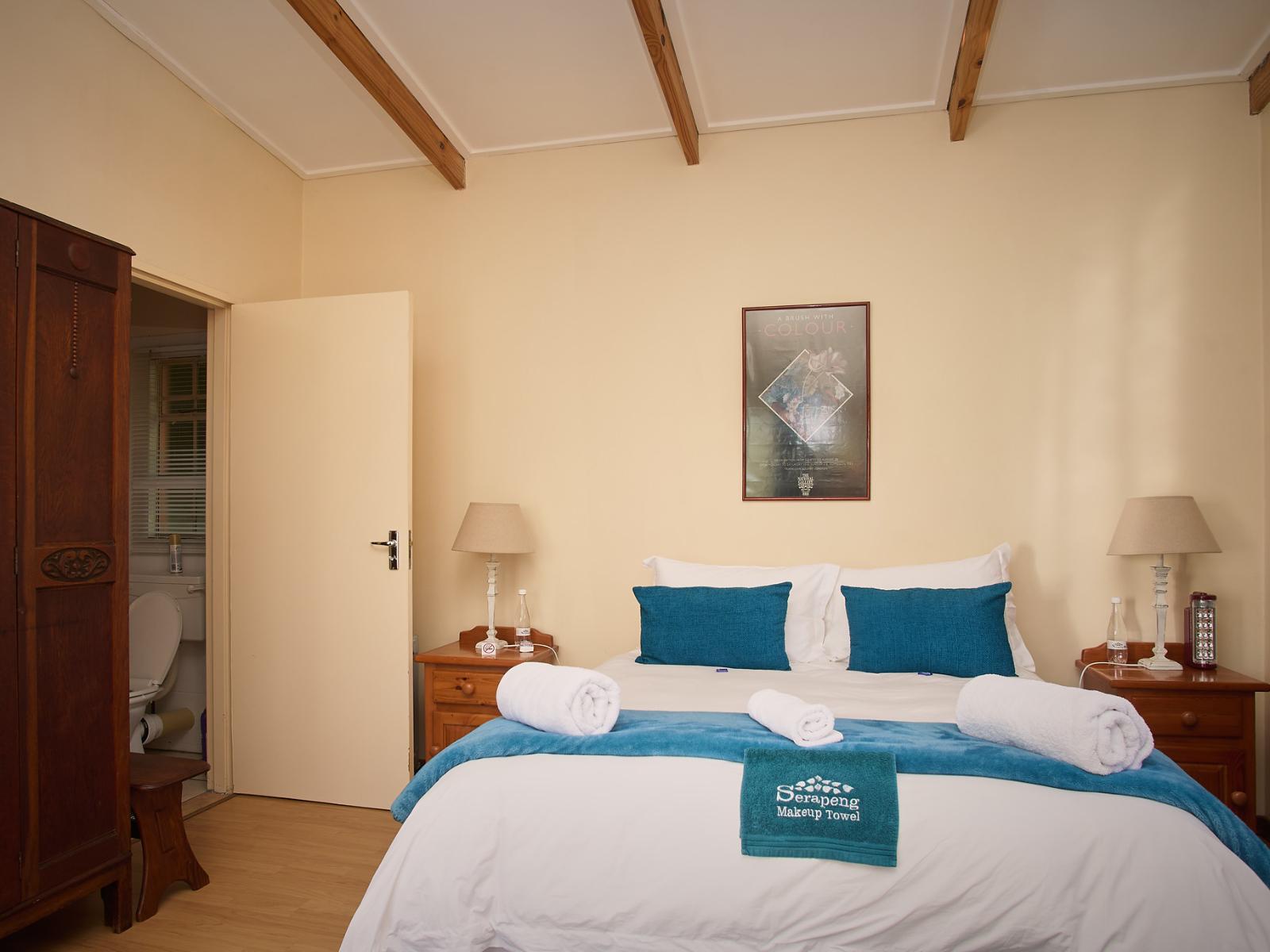 Room 2 — Photo of the whole room