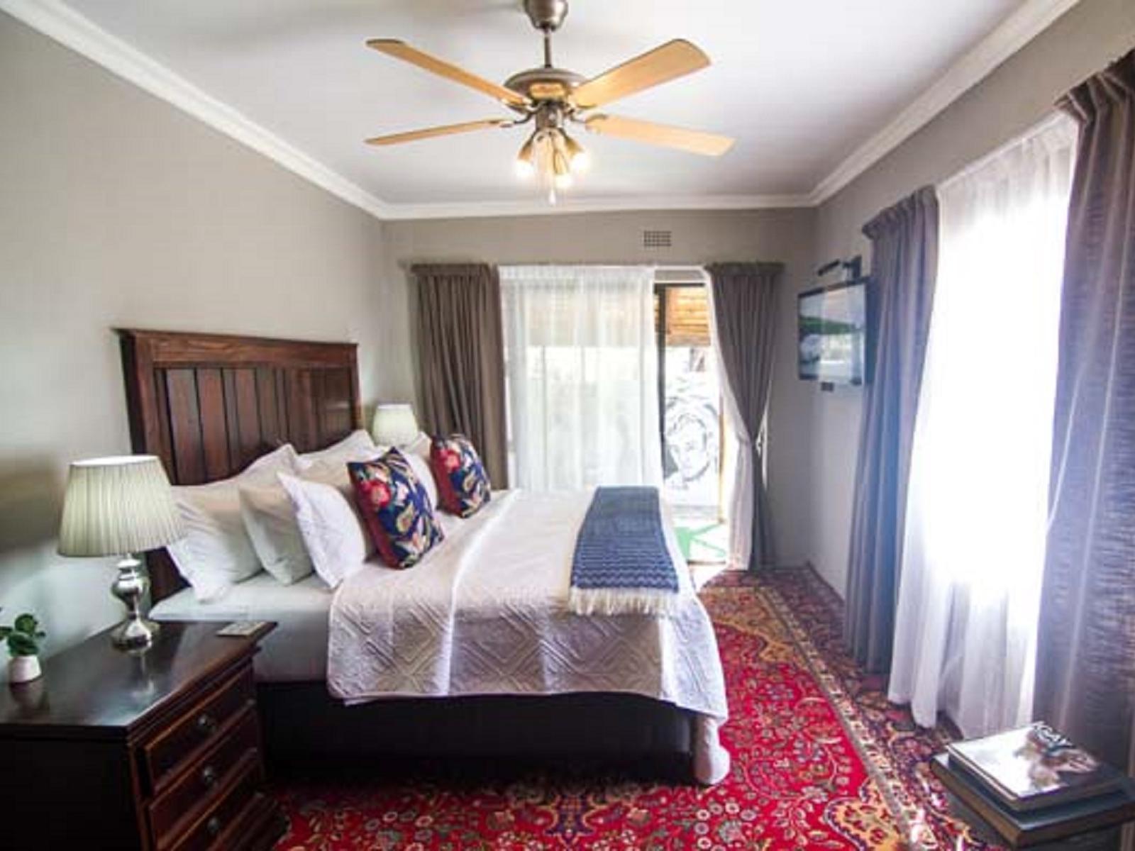 Room 4 — Photo of the whole room