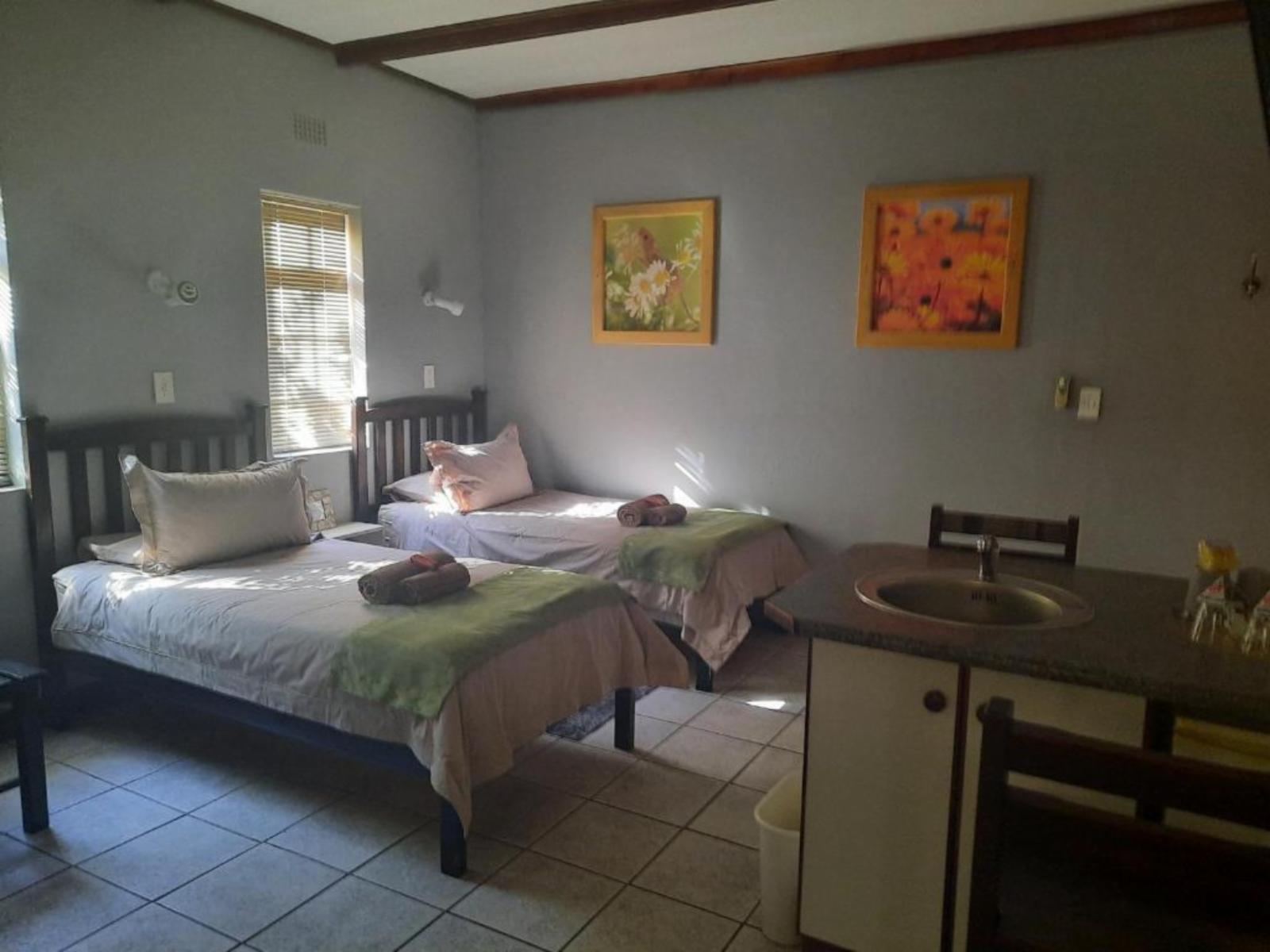 Room 2 — Photo of the whole room