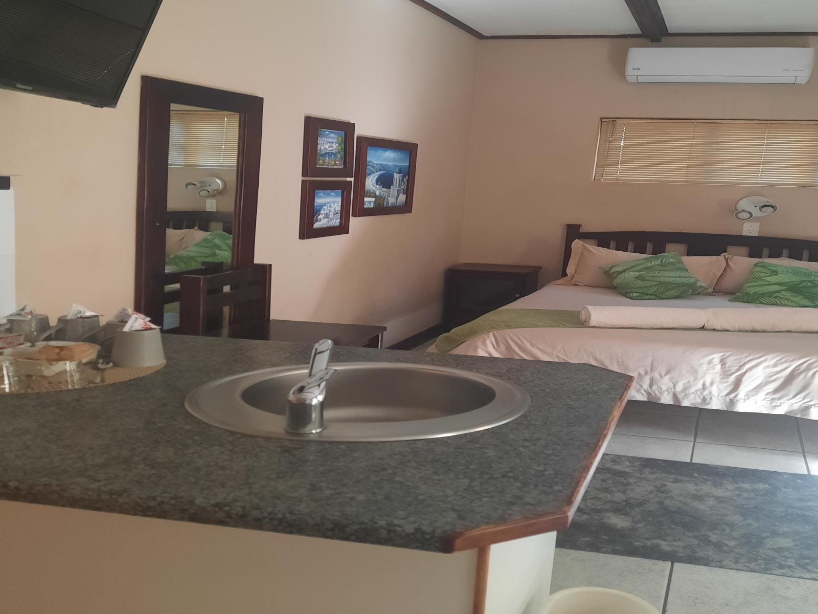 Room 1 — Coffee/tea facilities