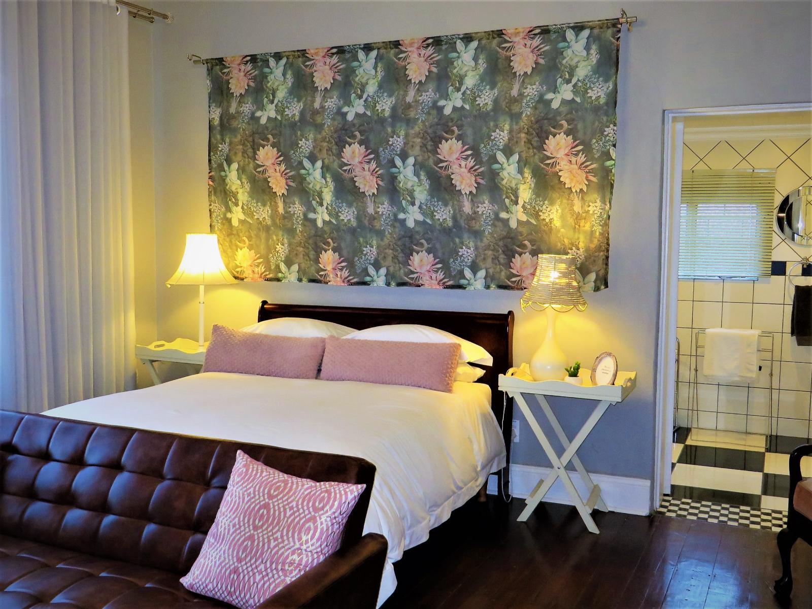 Room 1 — Photo of the whole room