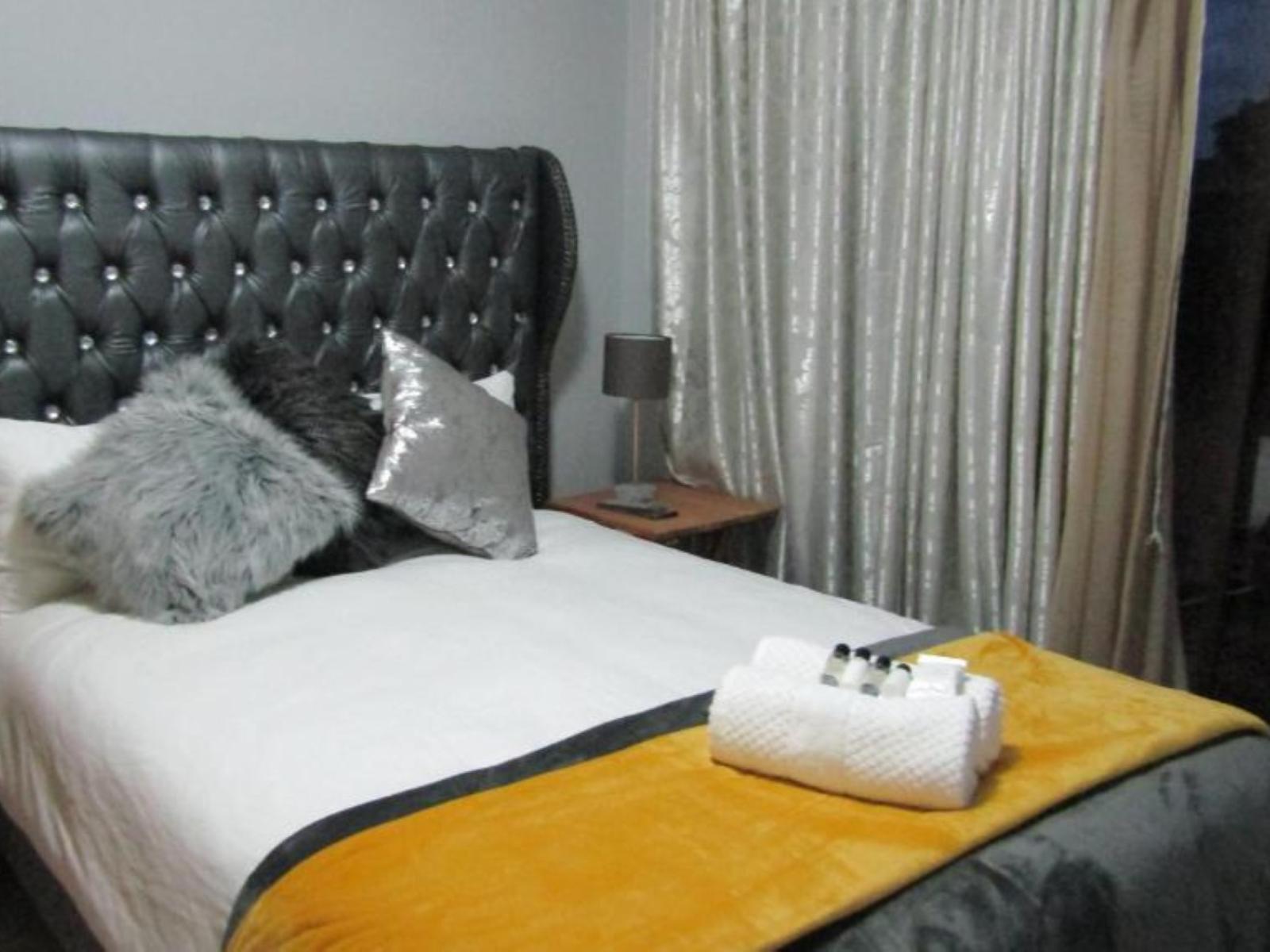 Room 1 — Photo of the whole room