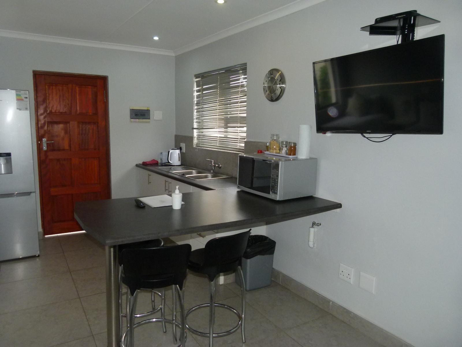 Room 1 — Kitchenette