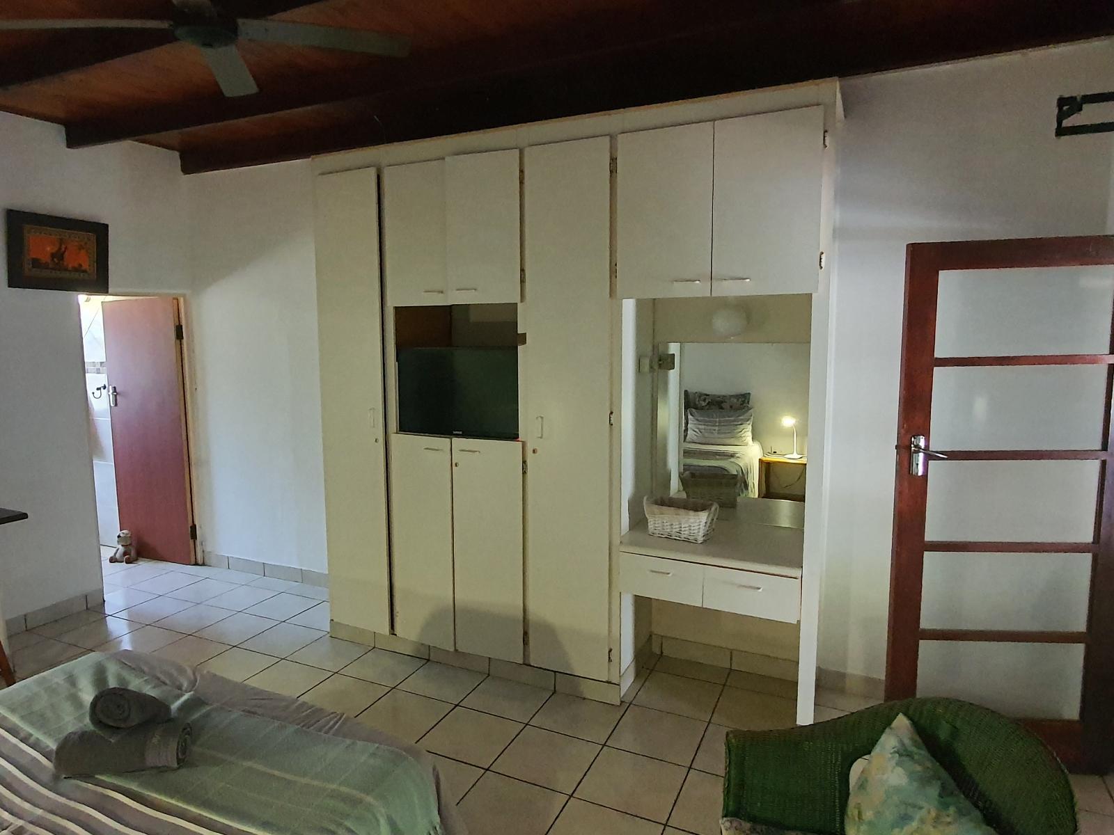Room 2 — Photo of the whole room