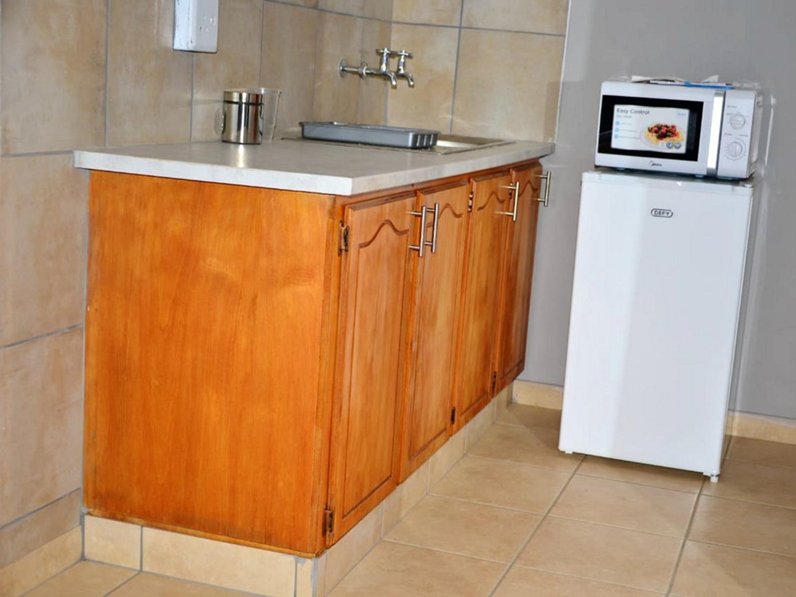 Room 2 — Coffee/tea facilities