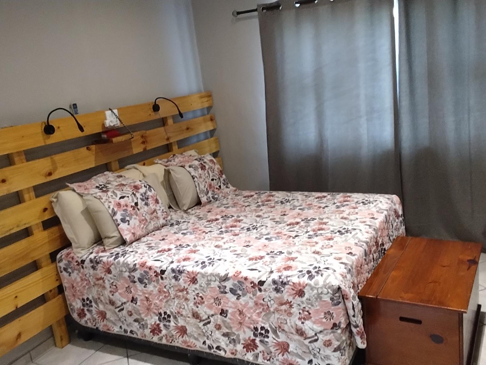 Room 1 — Photo of the whole room