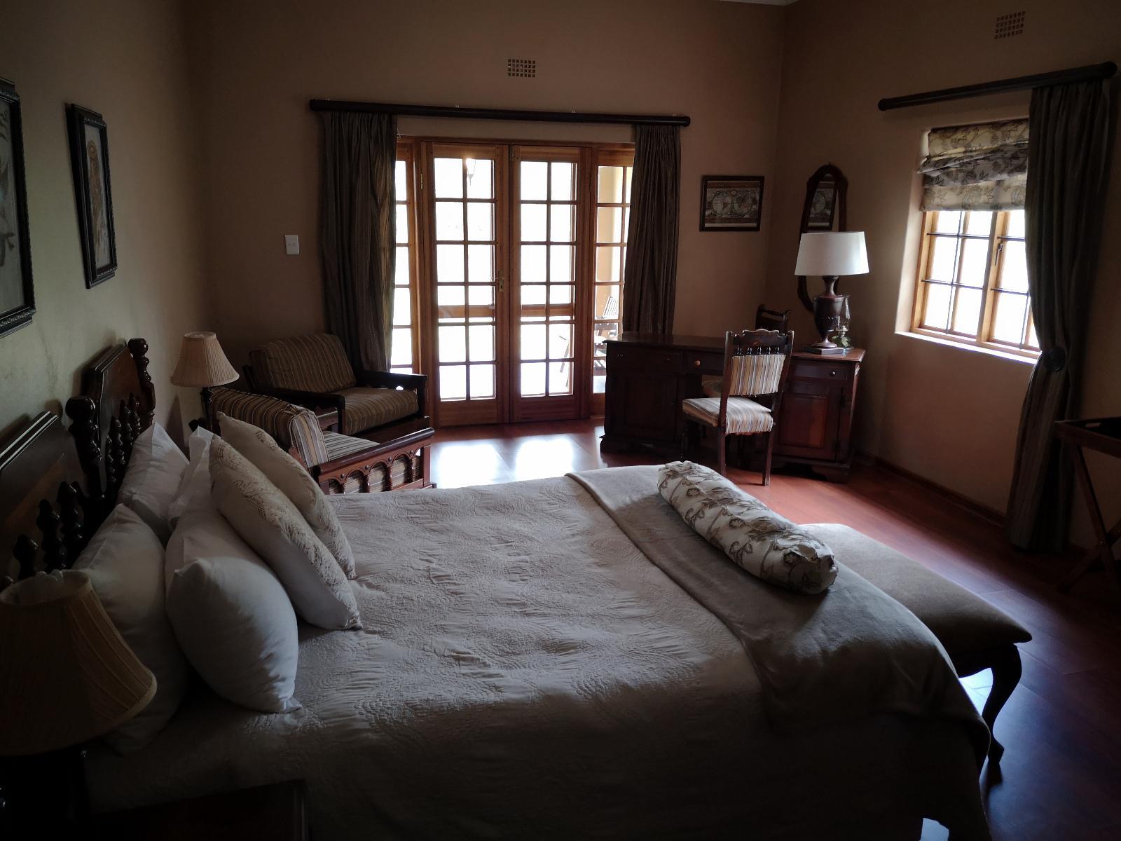 Room 1 — Photo of the whole room