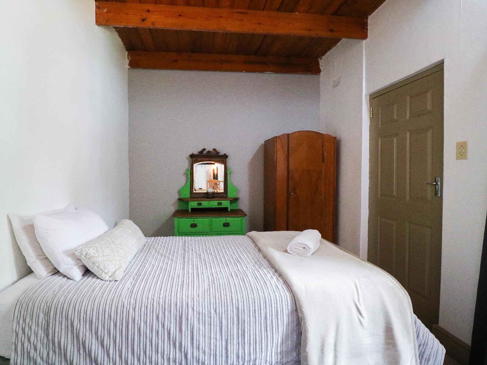 Room 6 — Bed