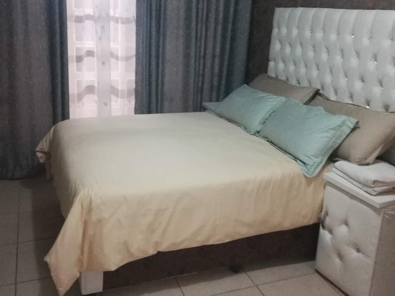 Room 4 — Bed