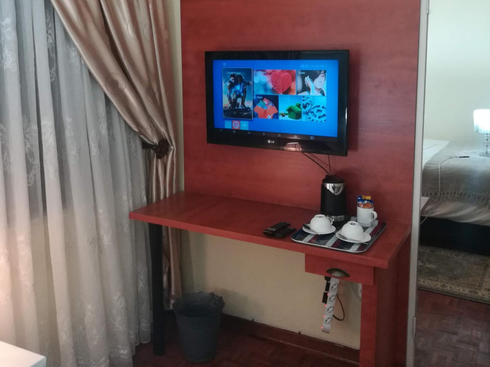 Room 1 — TV and multimedia