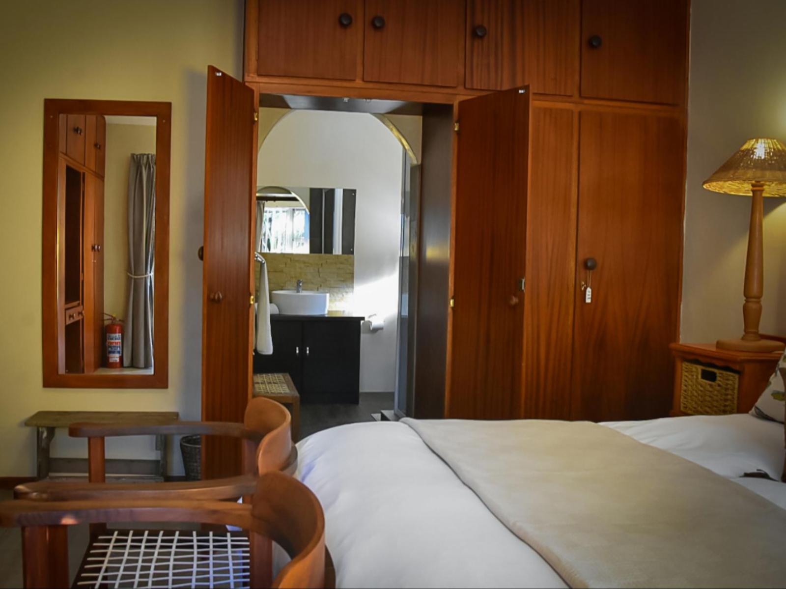 Room 1 — Photo of the whole room