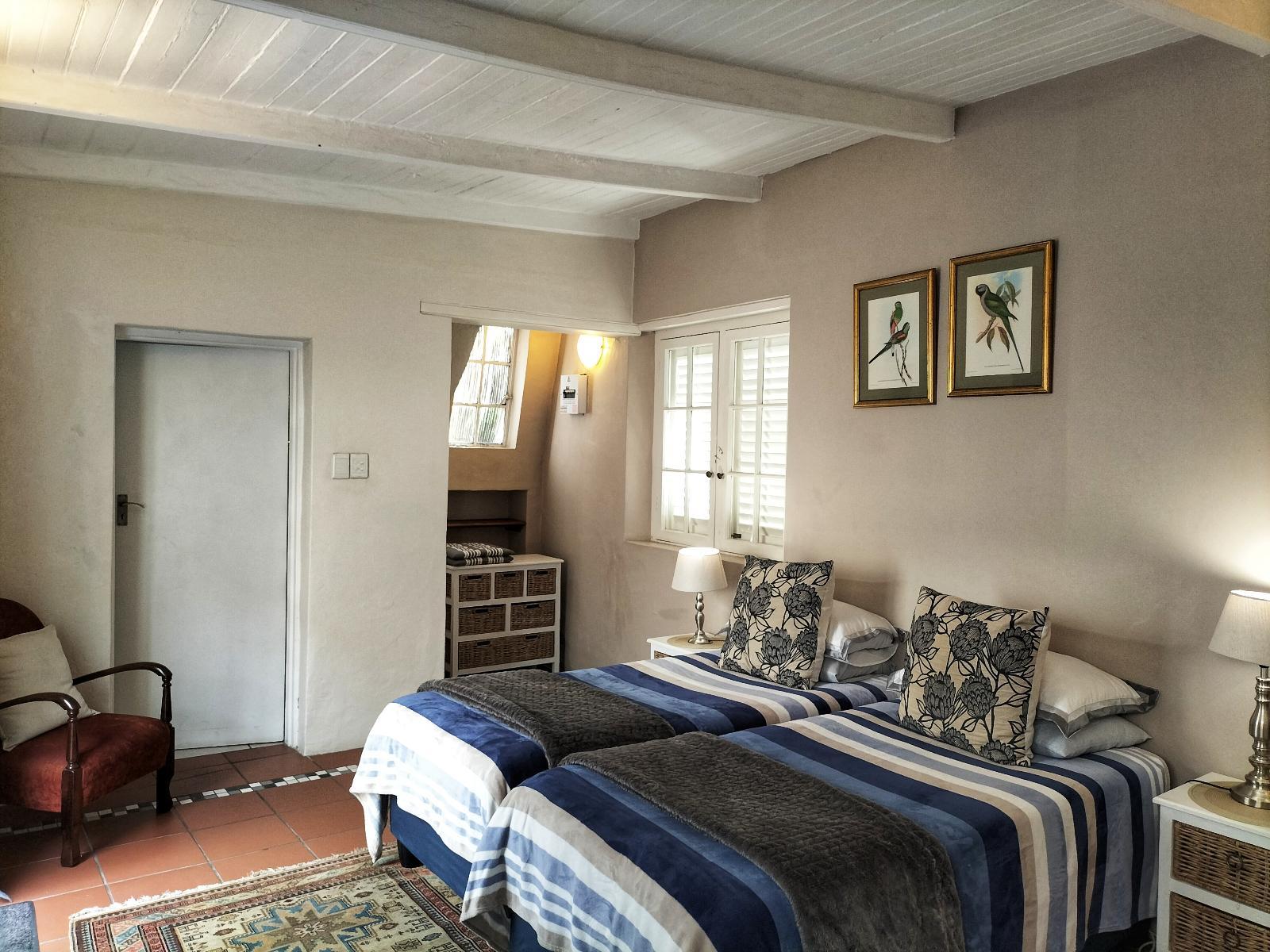 Room 5 — Photo of the whole room