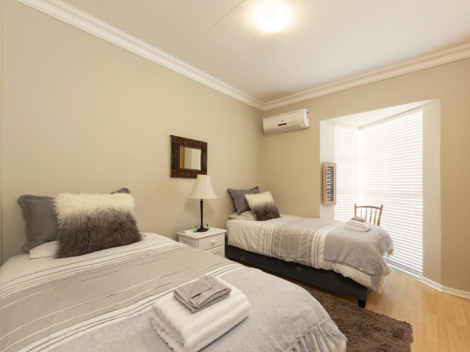 Room 1 — Photo of the whole room