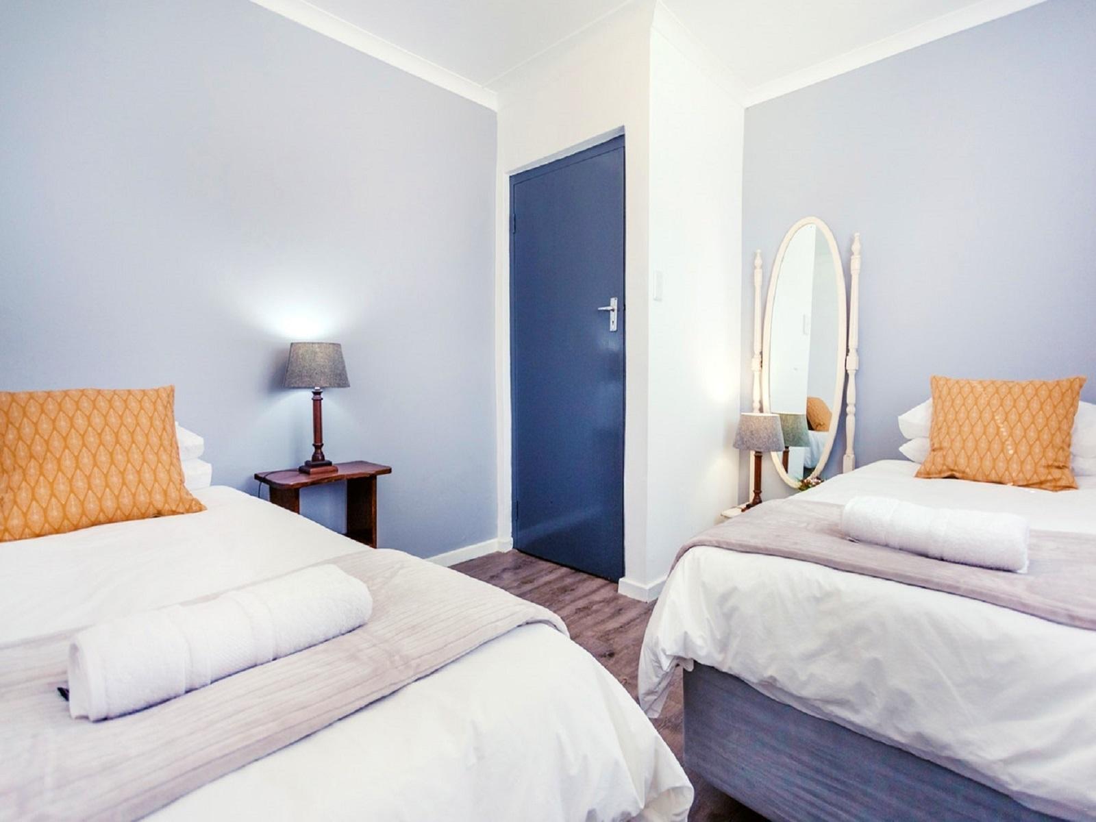 Room 1 — Photo of the whole room