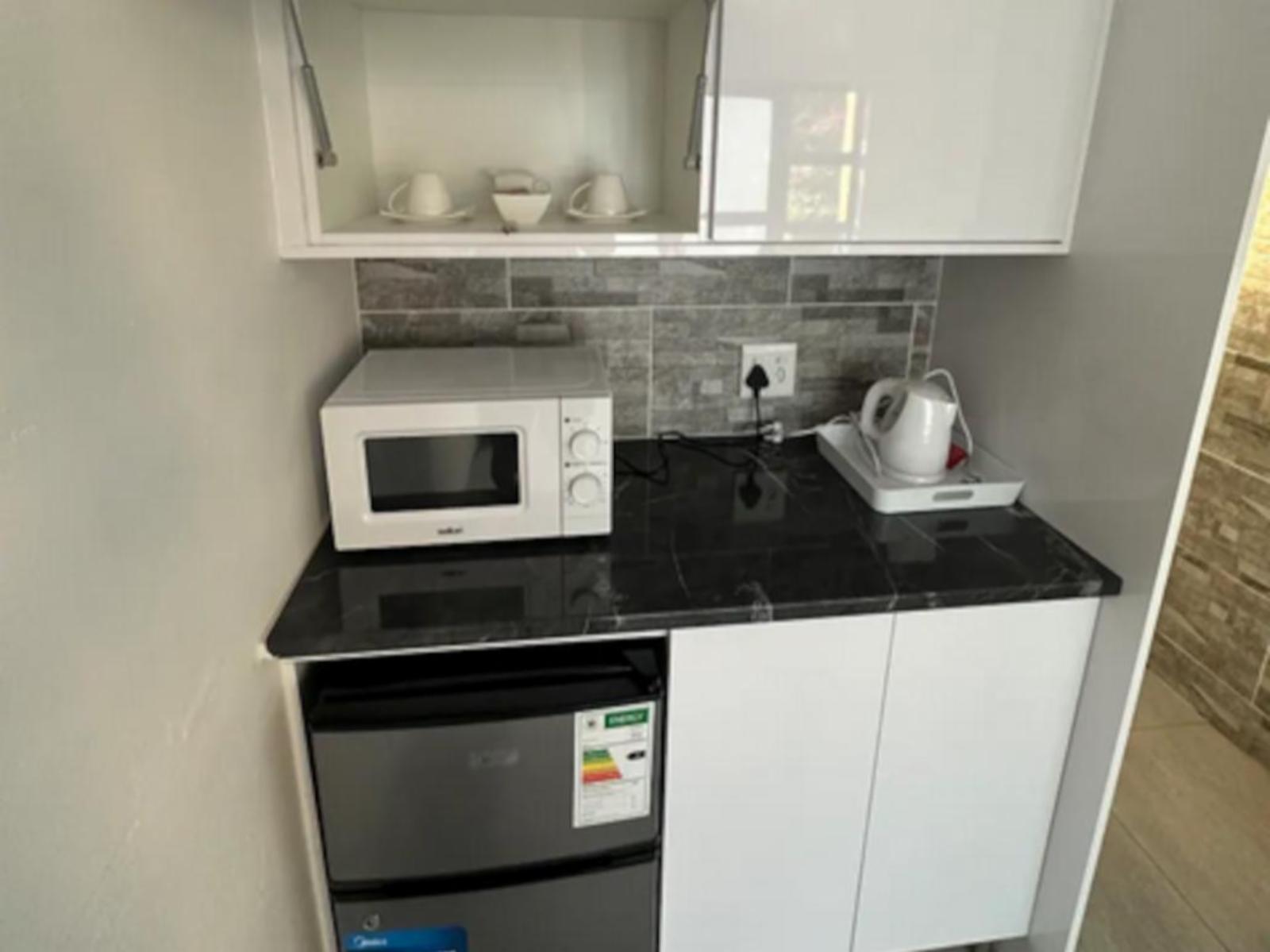 Room 1 — Coffee/tea facilities