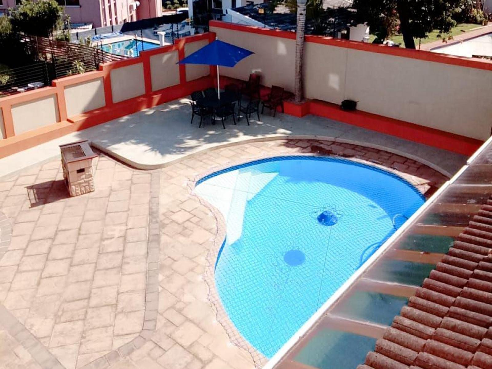 Swimming pool