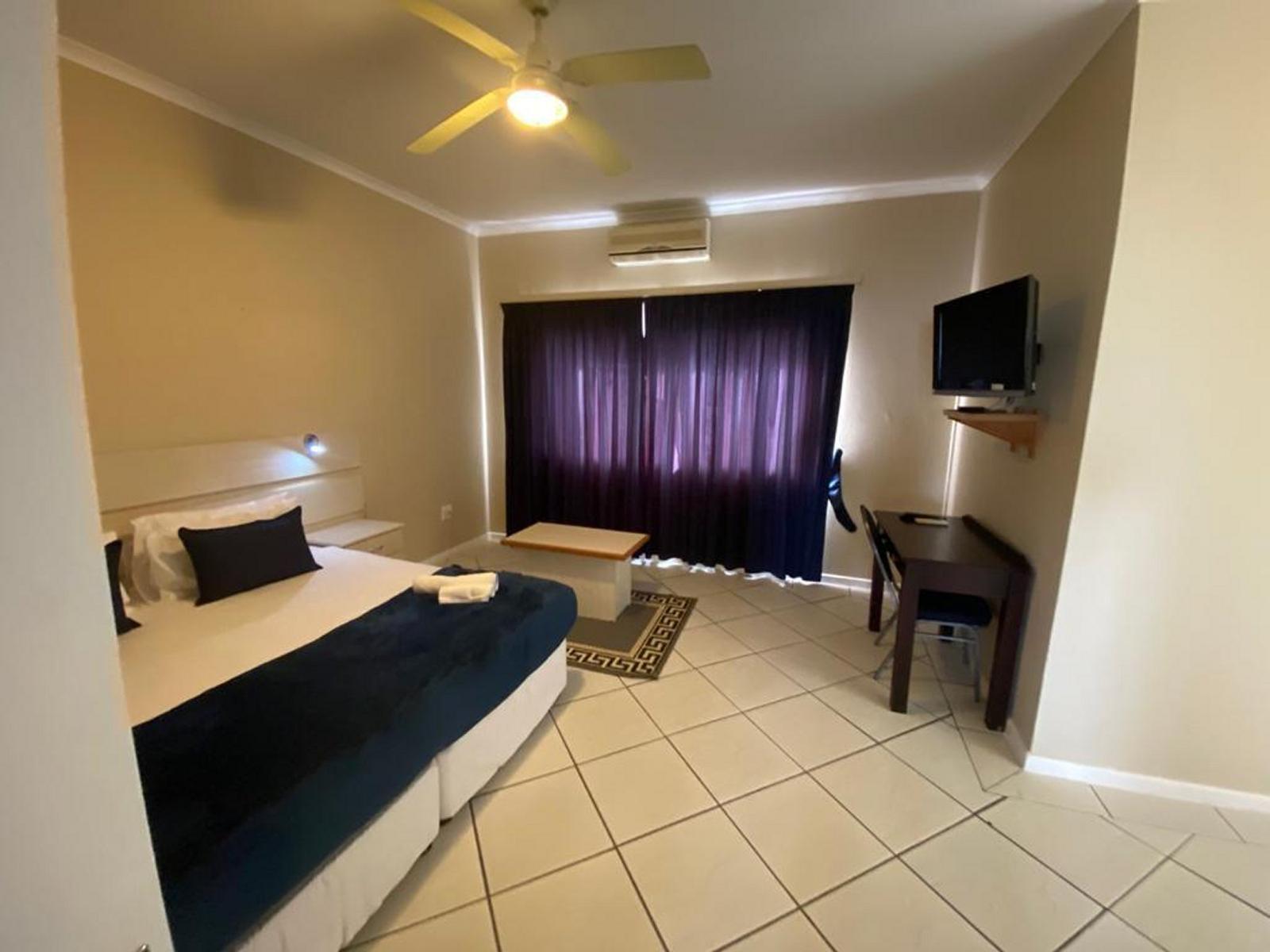 Room 2 — Photo of the whole room