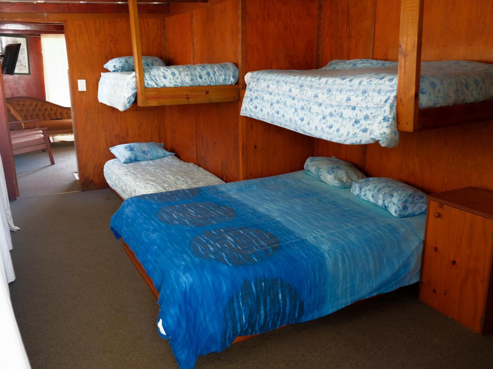 Room 1 — Photo of the whole room