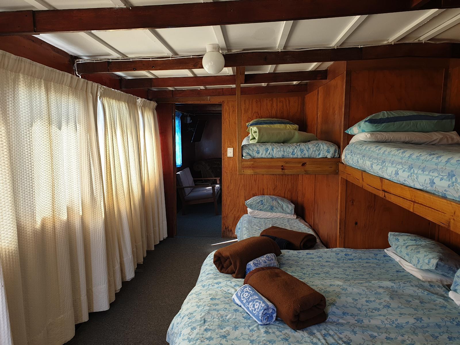 Room 1 — Photo of the whole room