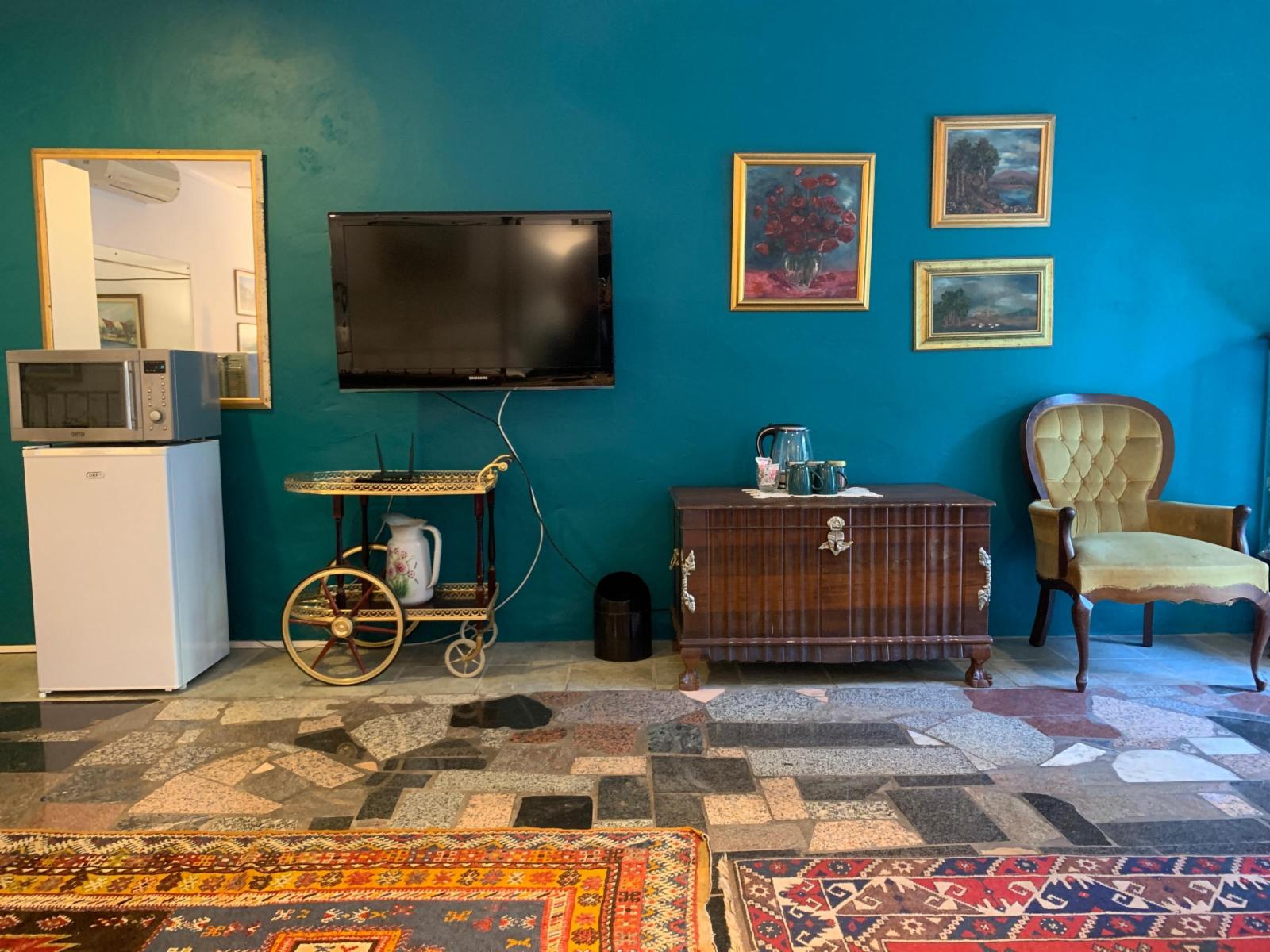 Room 5 — TV and multimedia