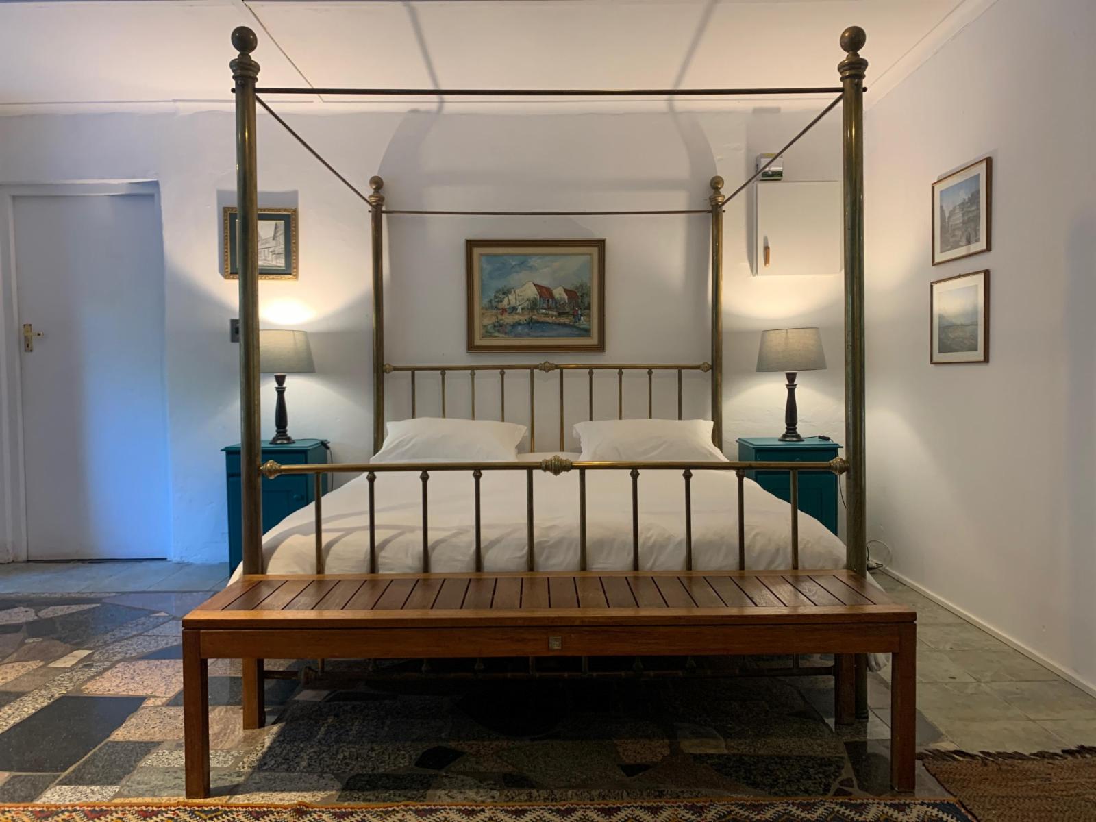 Room 5 — Bed