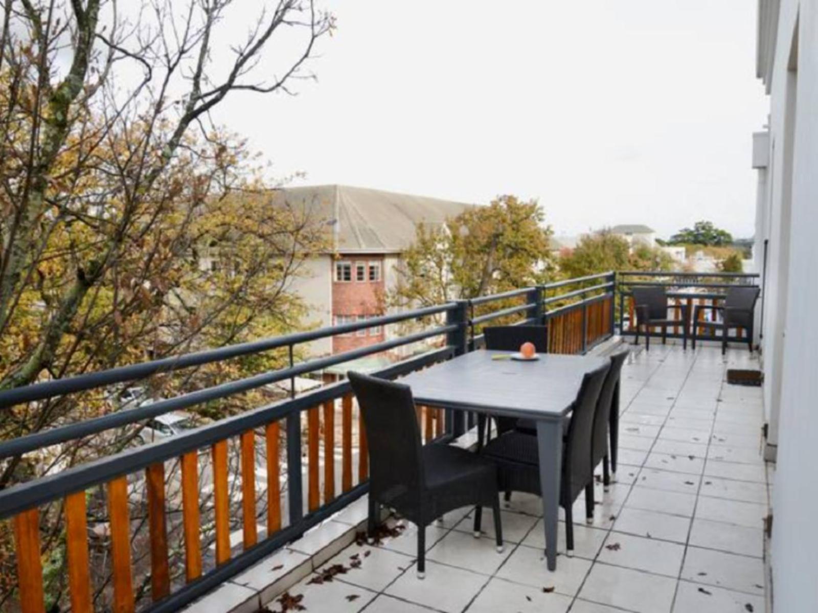 Room 6 — Balcony/Terrace