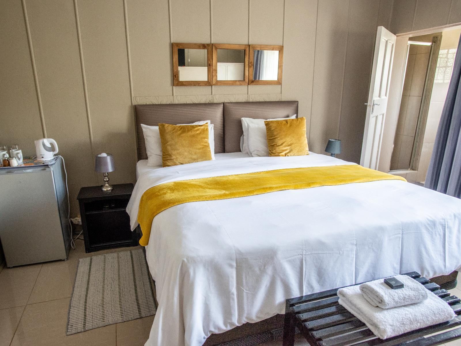 Room 2 — Photo of the whole room