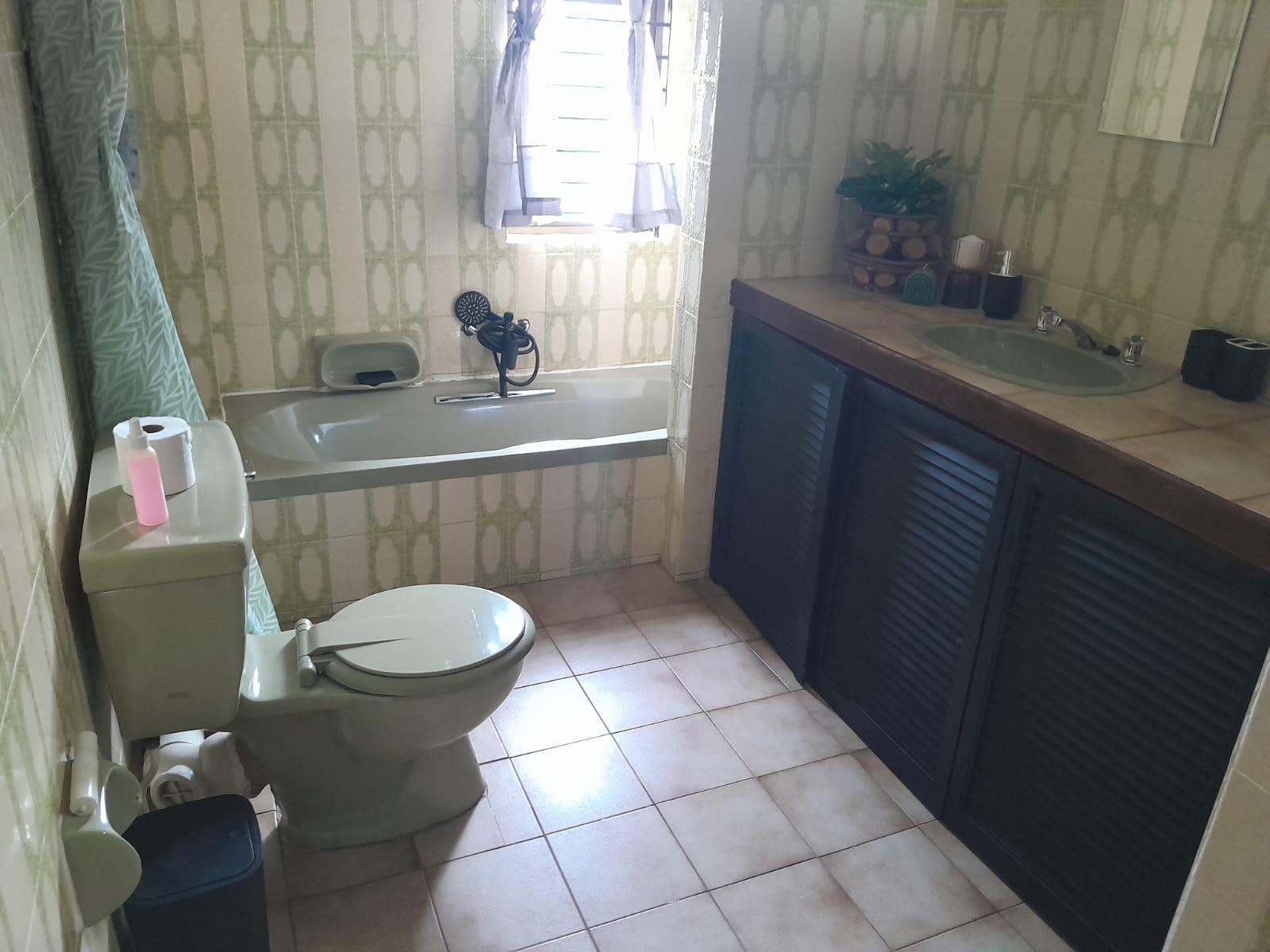 Room 30 — Bathroom
