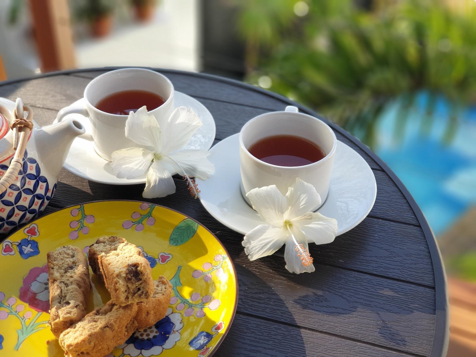 Room 1 — Coffee/tea facilities