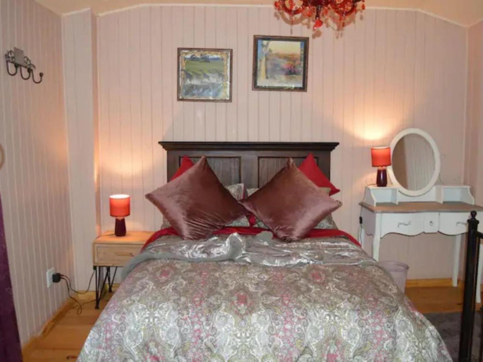 Room 1 — Photo of the whole room