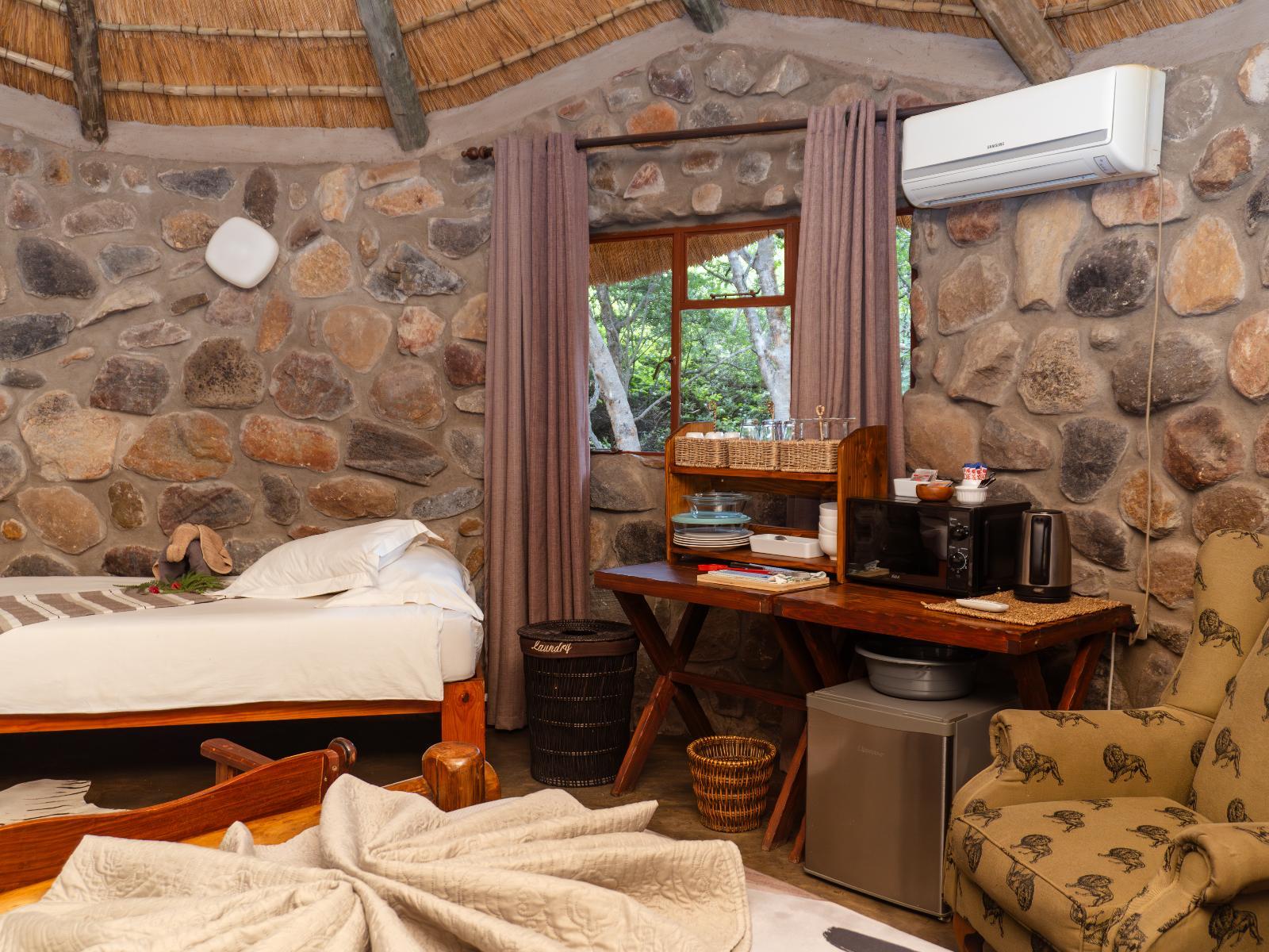 Room 1 — Kitchenette