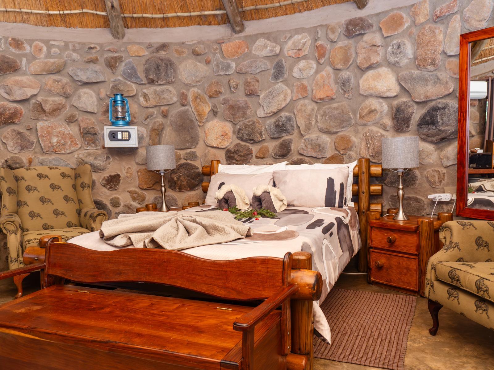 Room 1 — Photo of the whole room