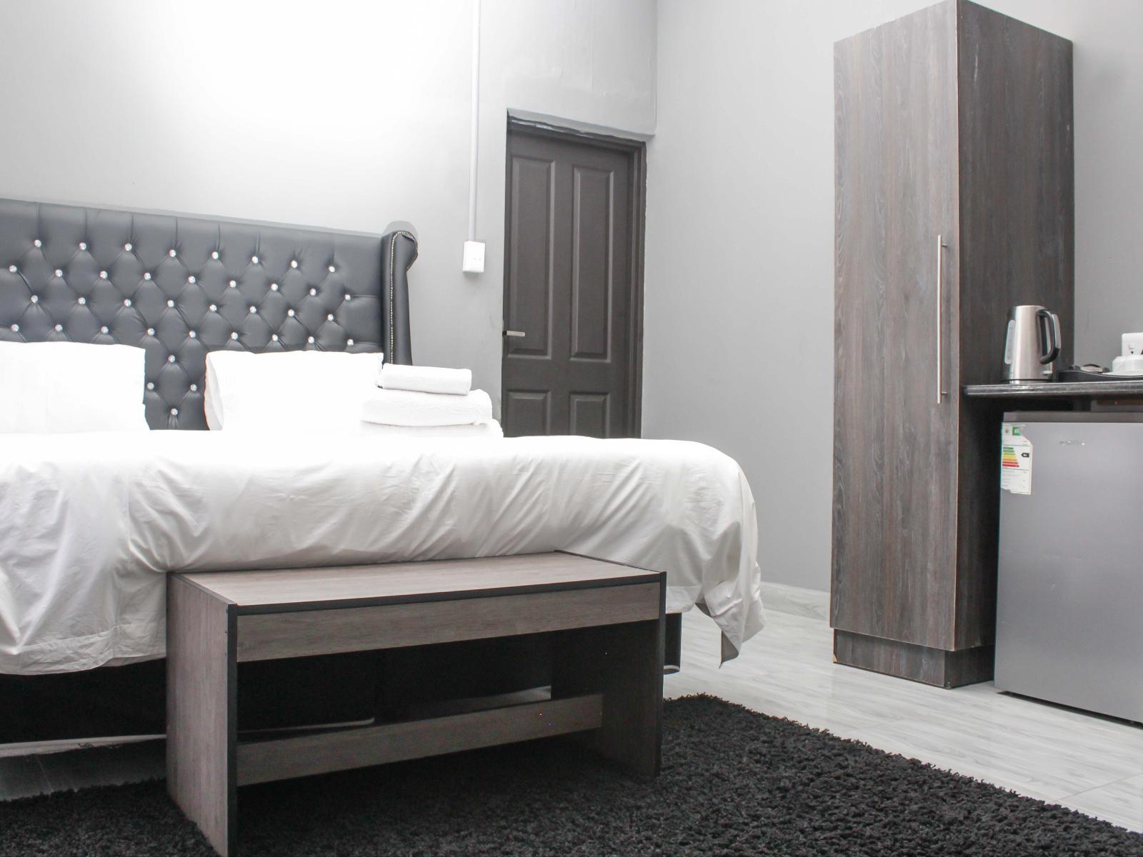 Room 3 — Photo of the whole room