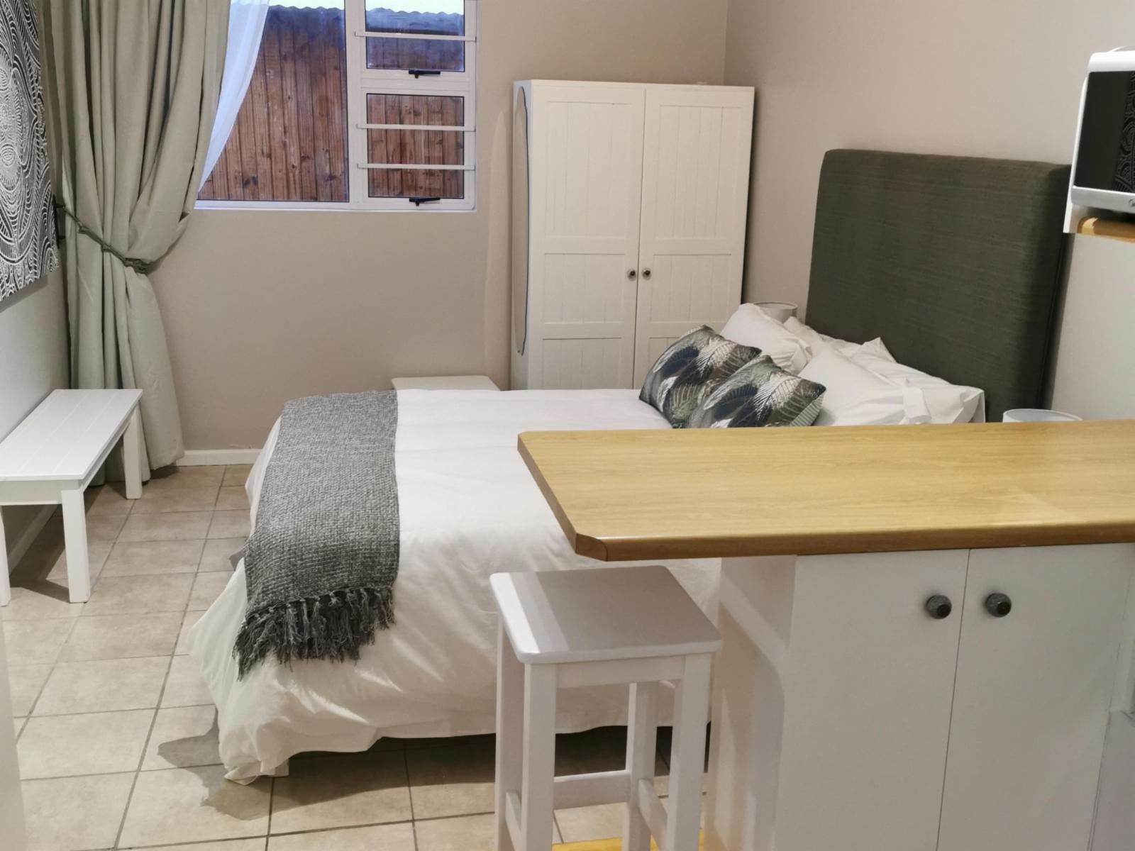 Room 1 — Photo of the whole room