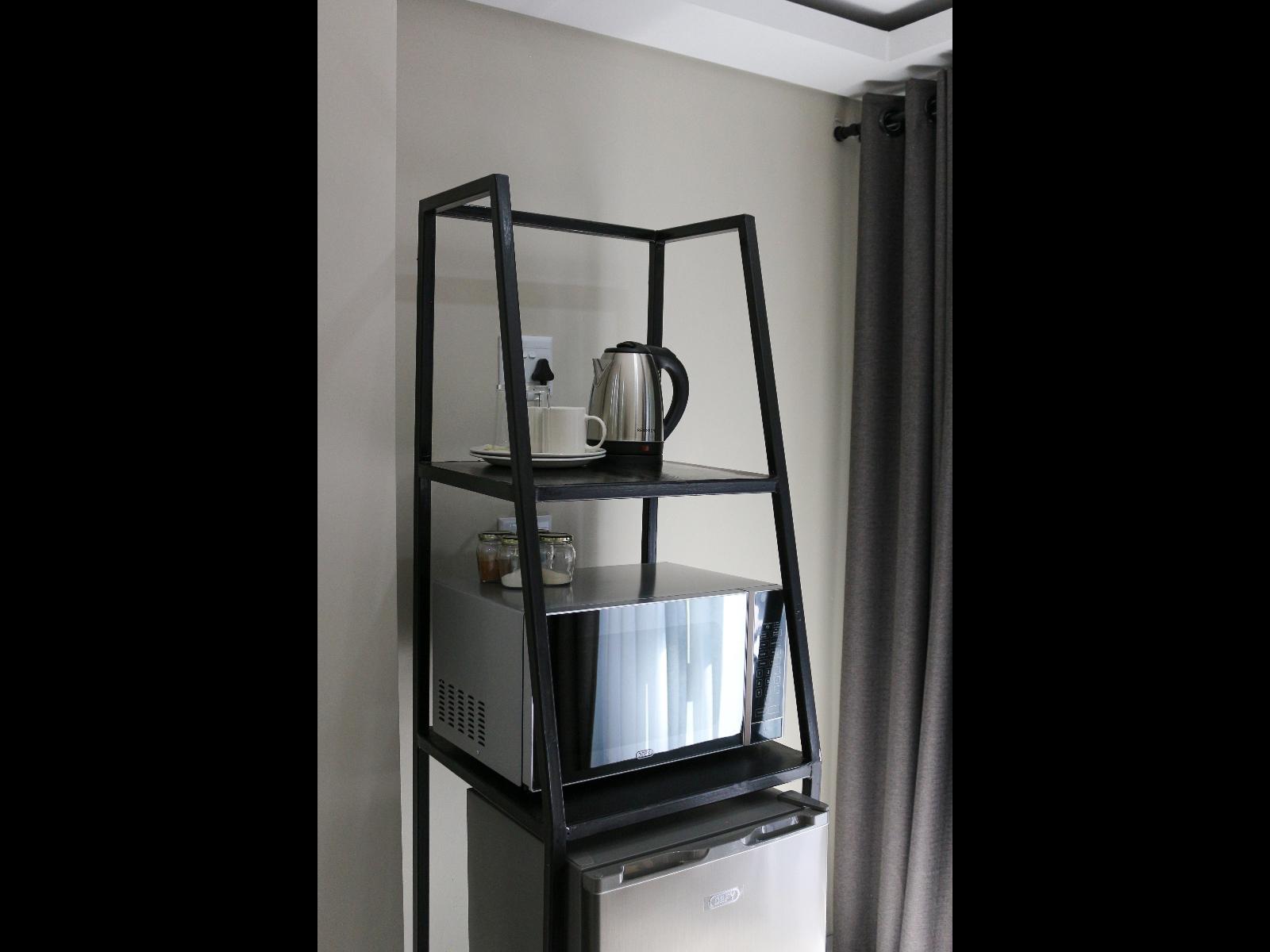 Room 1 — Coffee/tea facilities