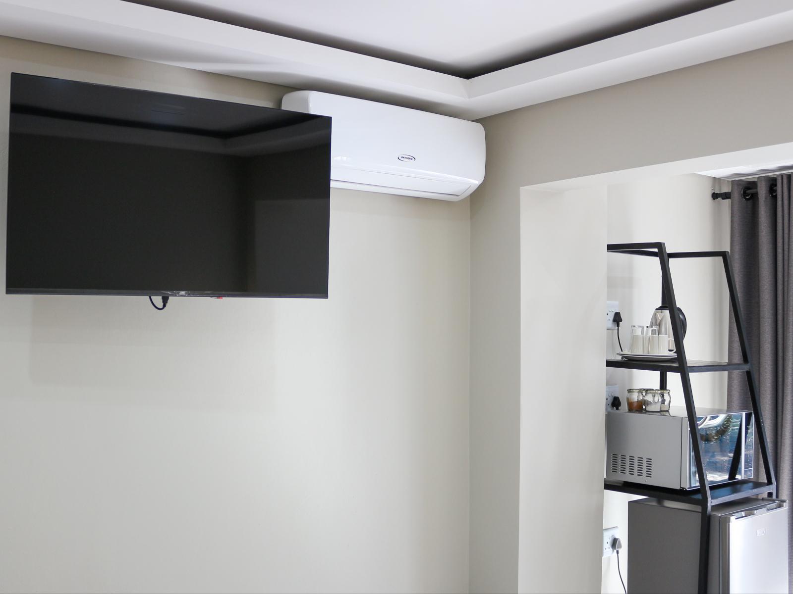 Room 1 — TV and multimedia
