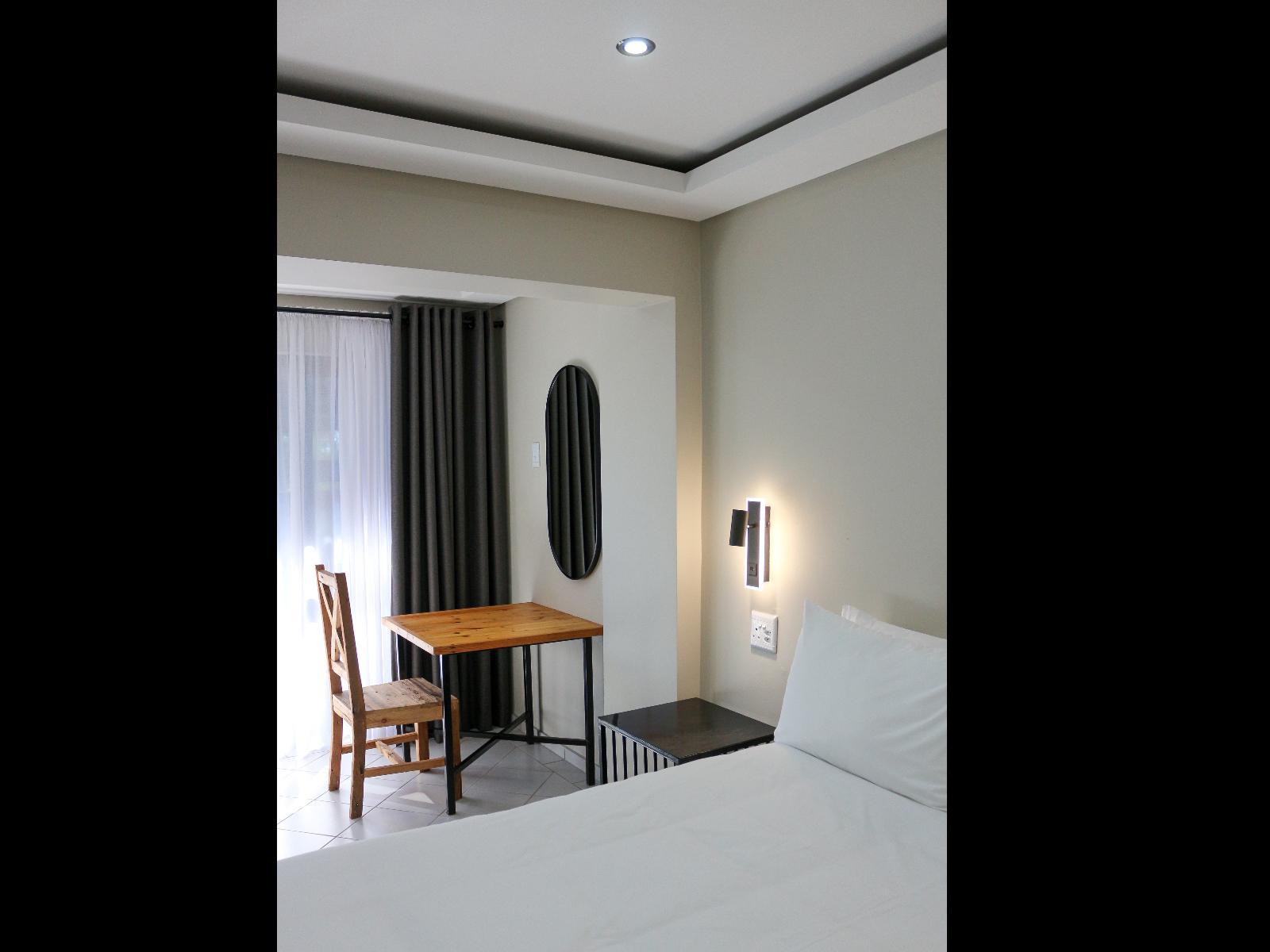 Room 1 — Photo of the whole room