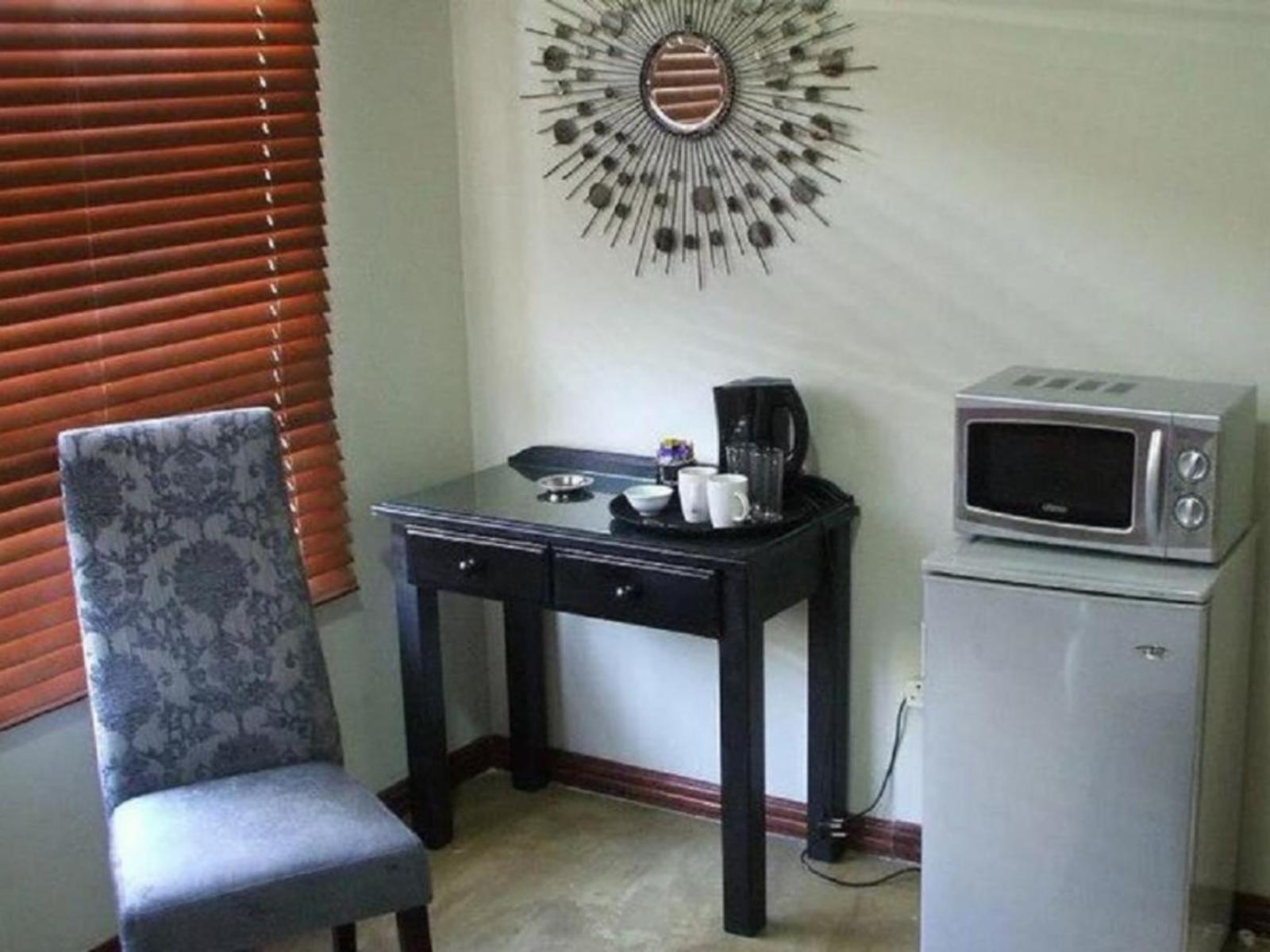 Room 2 — Coffee/tea facilities