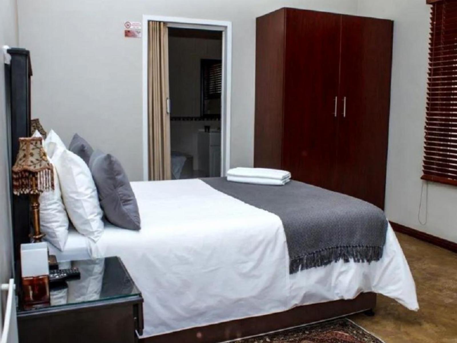 Room 1 — Photo of the whole room