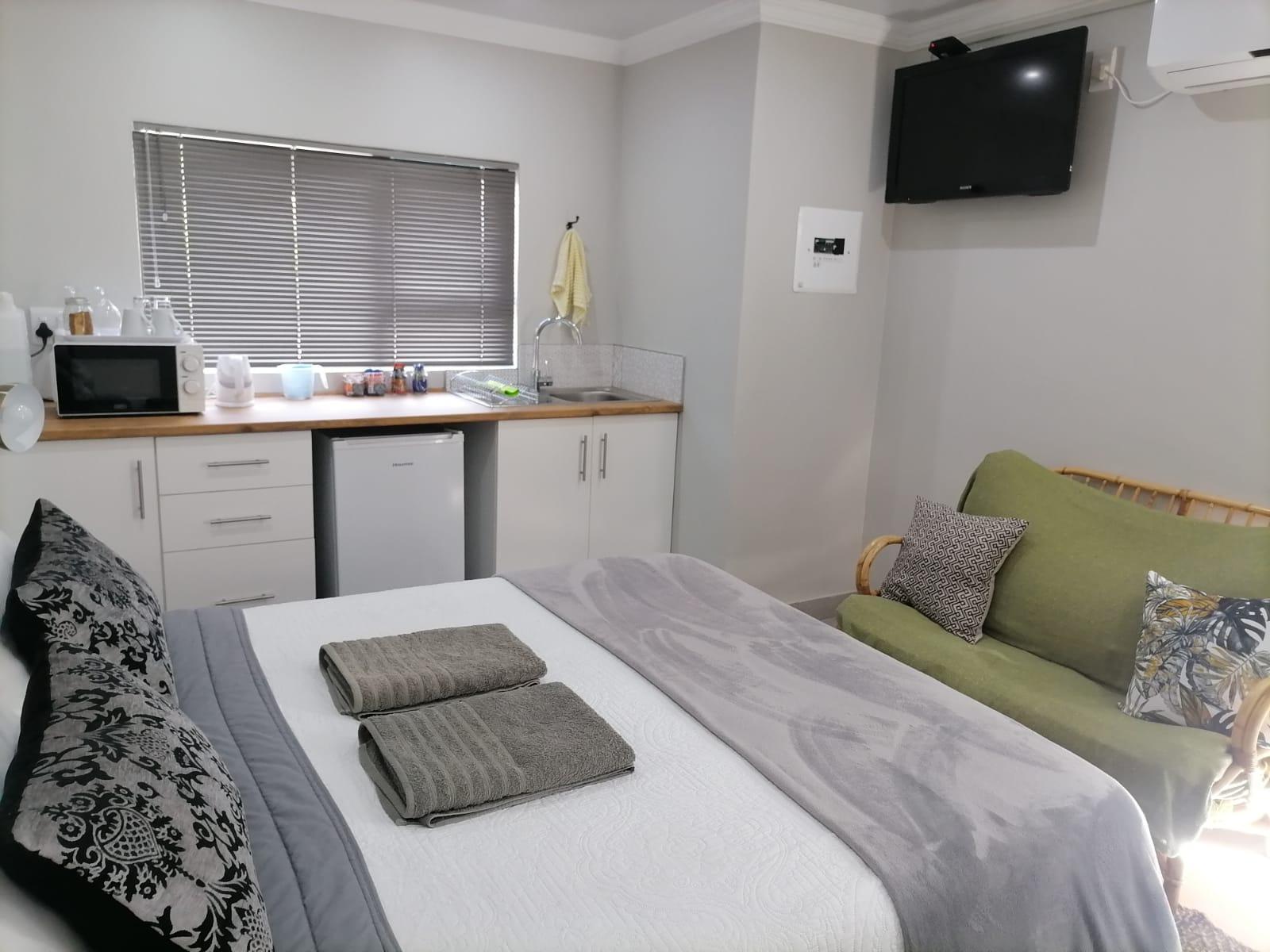 Room 1 — Photo of the whole room