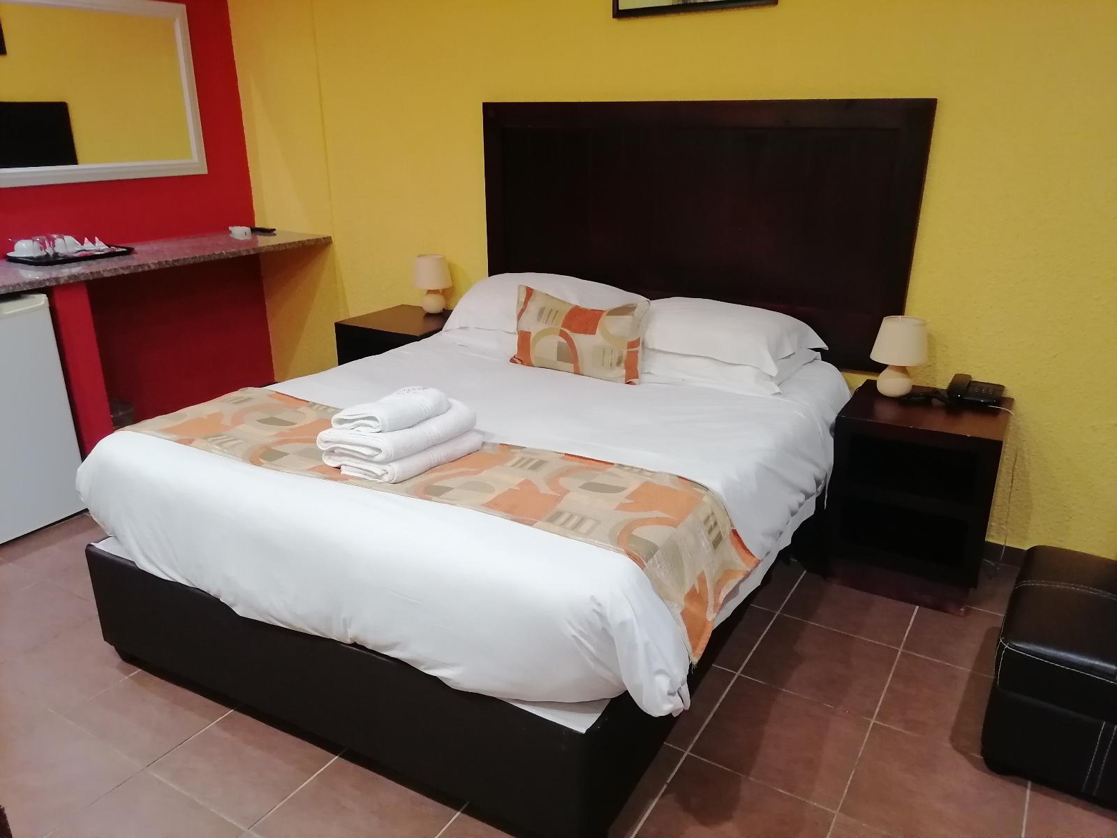 Room 1 — Photo of the whole room