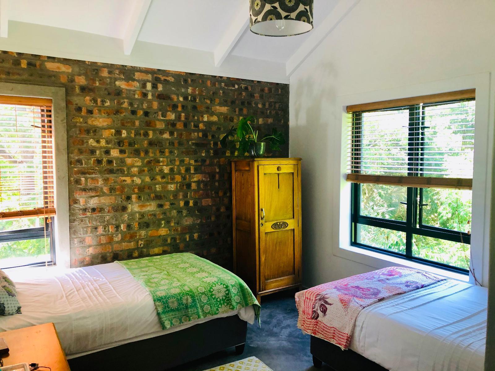Room 1 — Photo of the whole room