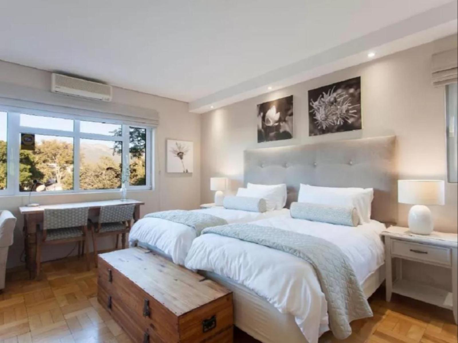 Room 1 — Photo of the whole room