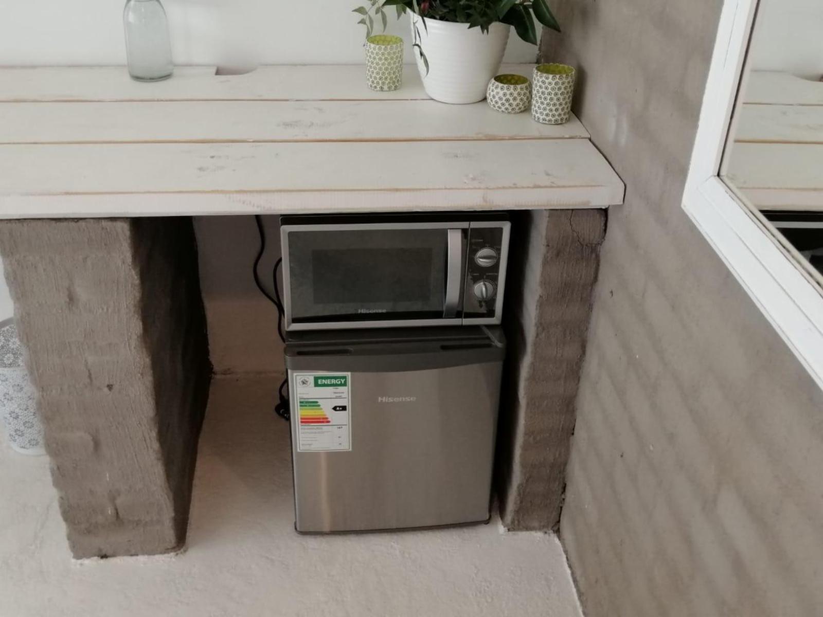 Room 2 — Coffee/tea facilities